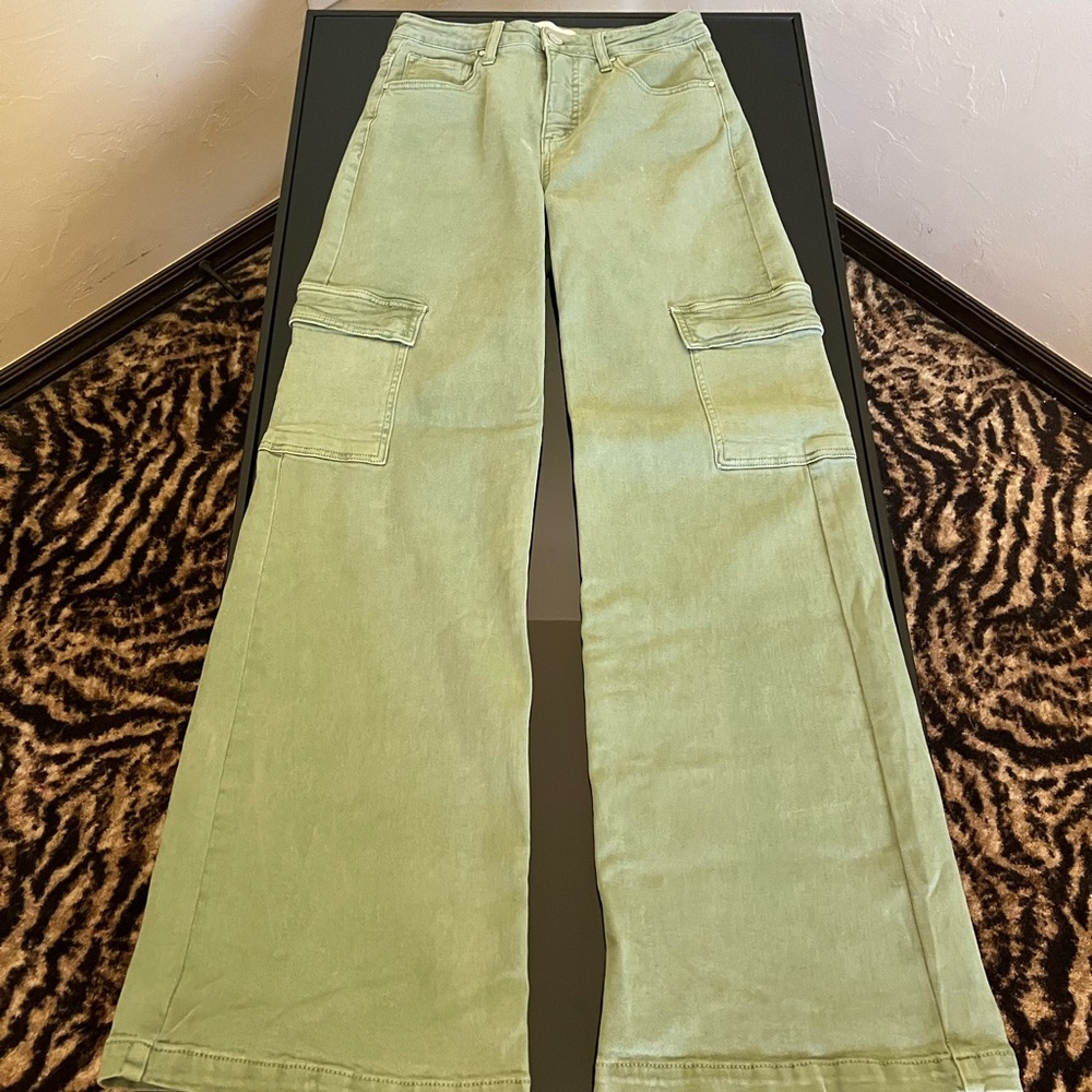 Green RISEN Jeans